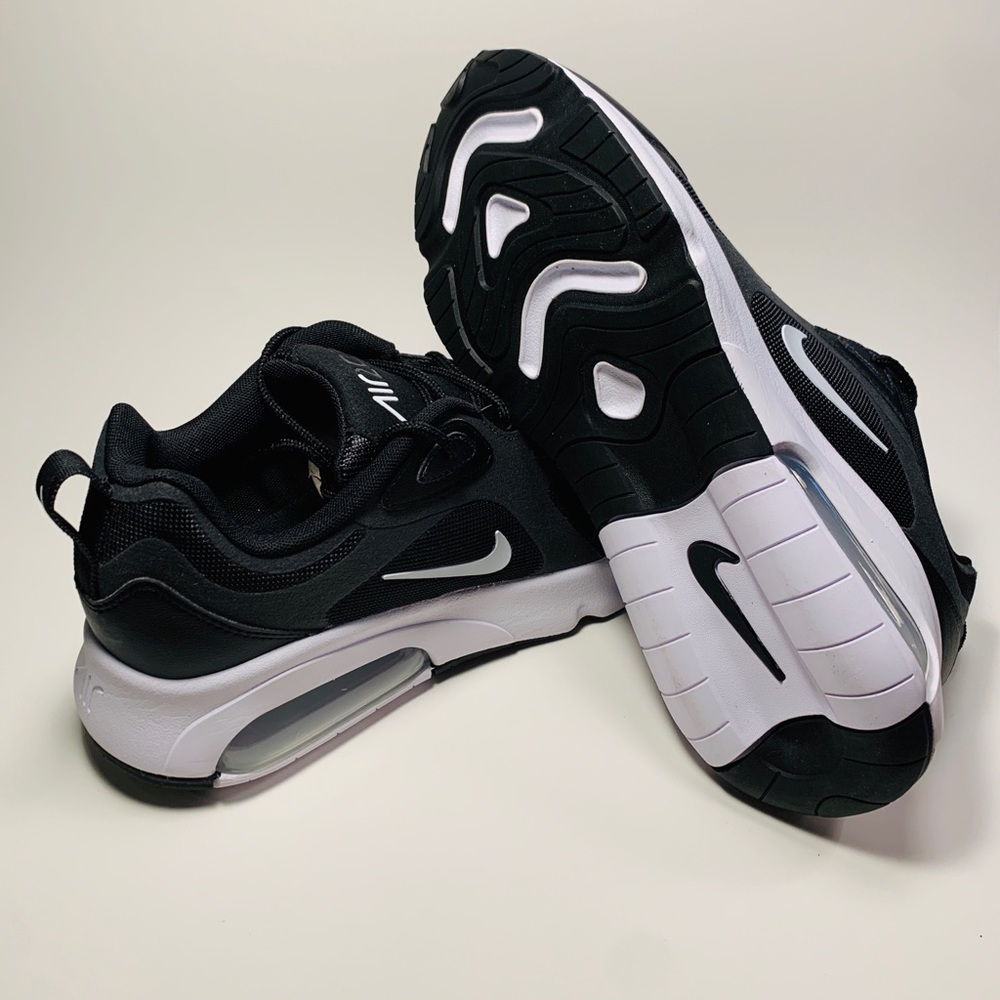 M AIR MAX 200 - Picture 2 of 11